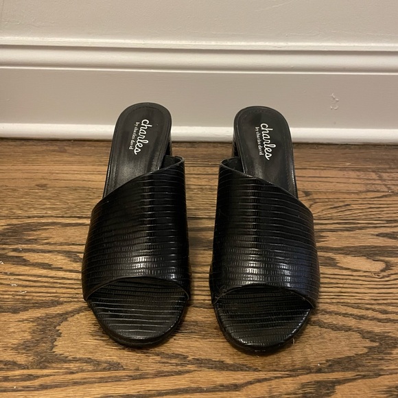 Charles David Black Heels - Picture 2 of 4